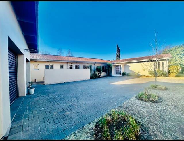 4 BEDROOM HOUSE FOR SALE IN VANDERBIJLPARK SW 1